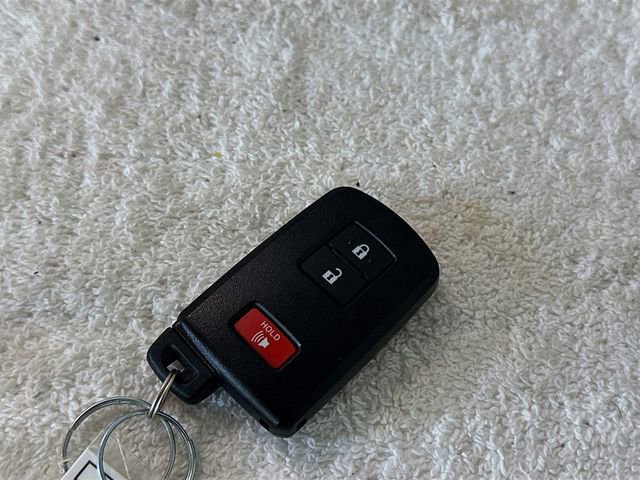 Used 2022 Toyota Tacoma TRD Off-Road w/ Technology Package AWD/4WD image 31