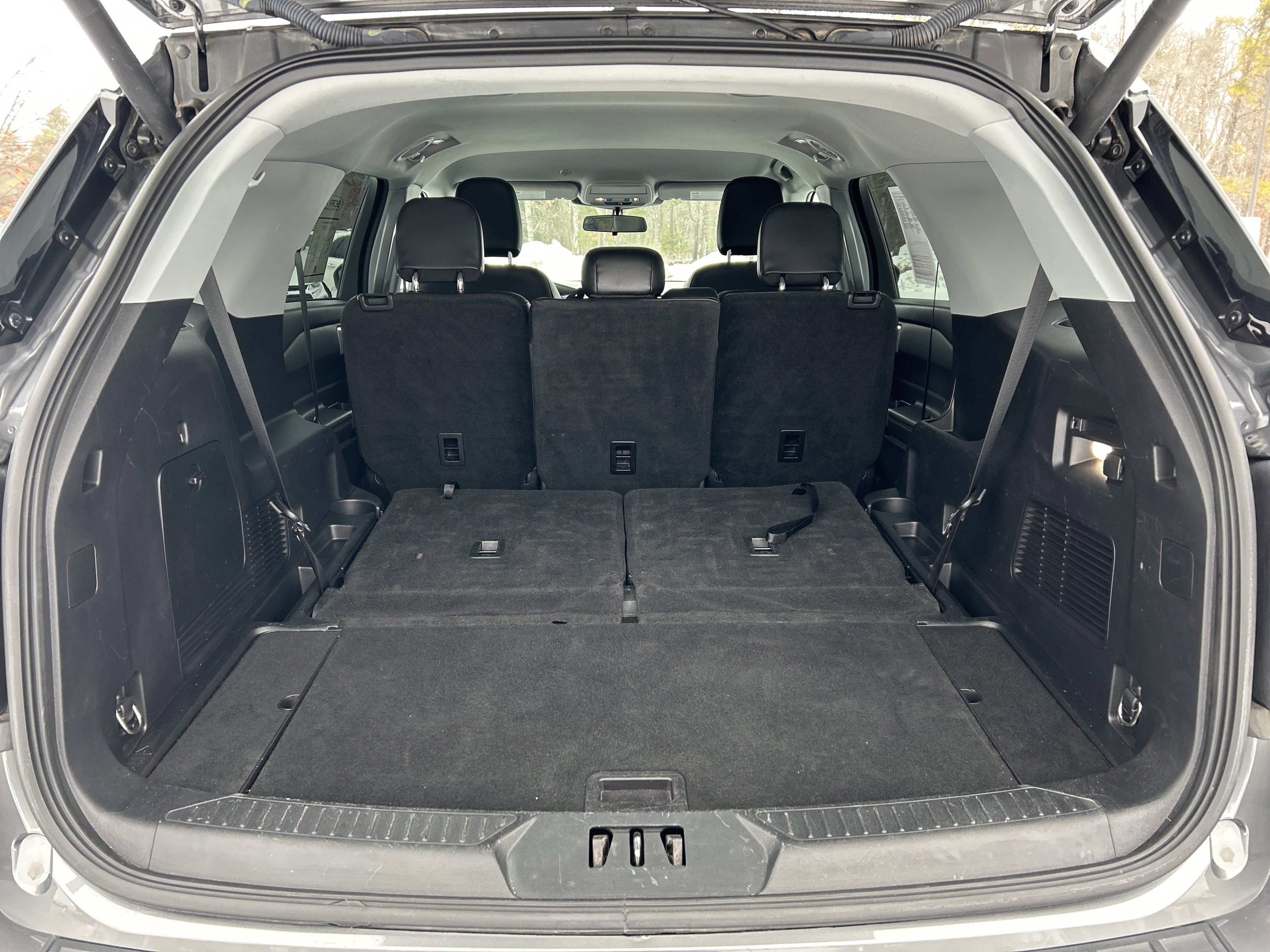 Certified 2022 Ford Explorer XLT w/ Equipment Group 202A image 13