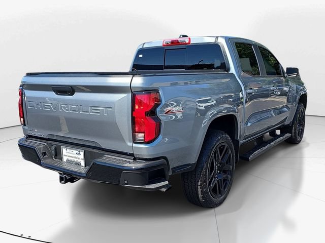 Used 2024 Chevrolet Colorado Z71 w/ Z71 Convenience Package 2 AWD/4WD image 3