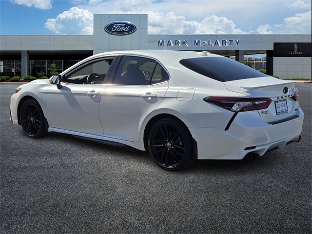 Used 2023 Toyota Camry XSE image 3