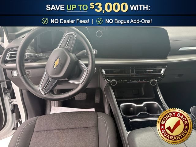 Used 2024 Chevrolet Traverse LT FWD image 17