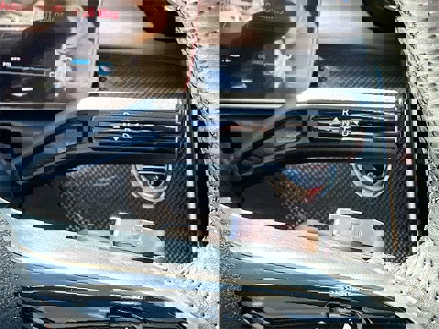 Used 2025 Mercedes-Benz C 300 4MATIC Sedan image 17