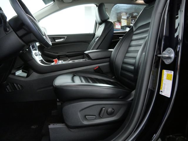 Certified 2024 Ford Edge SEL w/ Convenience Package AWD/4WD image 17