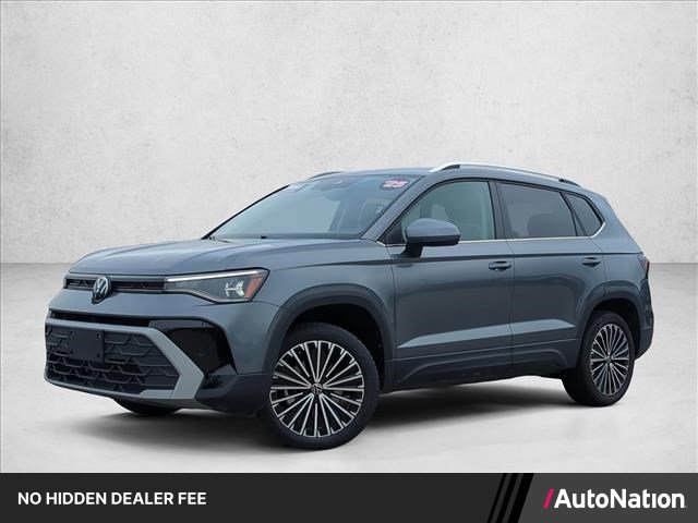 Used 2025 Volkswagen Taos SE FWD image 1