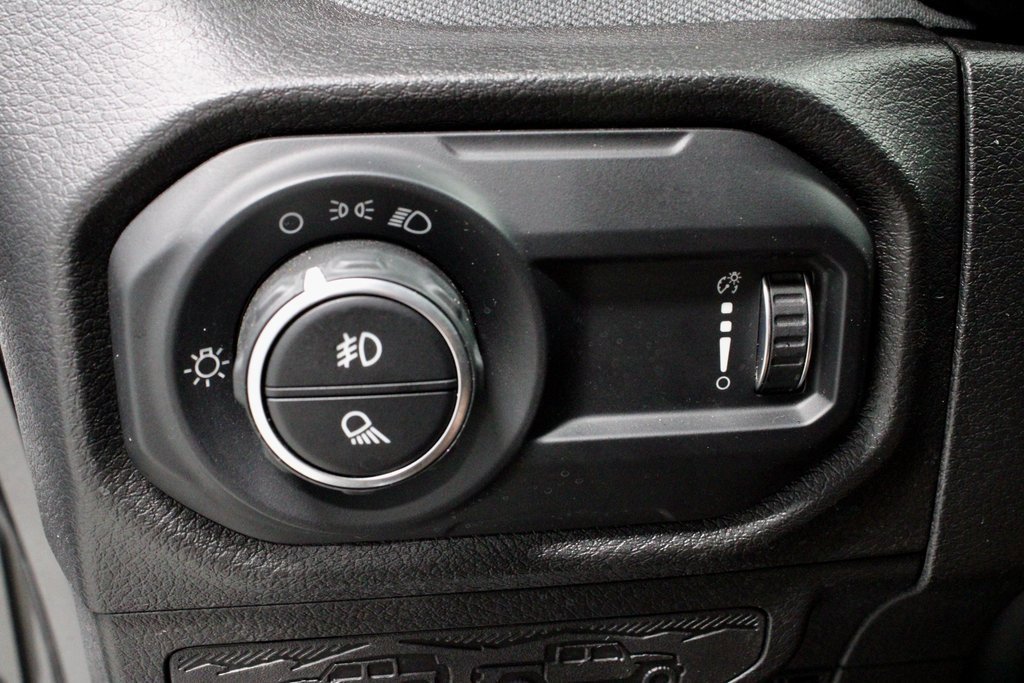 Used 2024 Jeep Gladiator Sport image 27