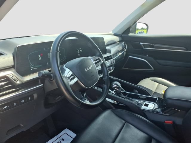Used 2025 Kia Telluride S AWD/4WD image 16