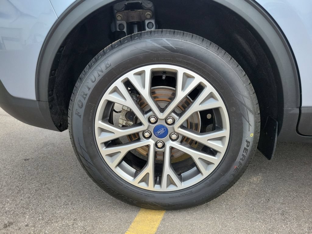 Certified 2022 Ford Escape SEL AWD/4WD image 5