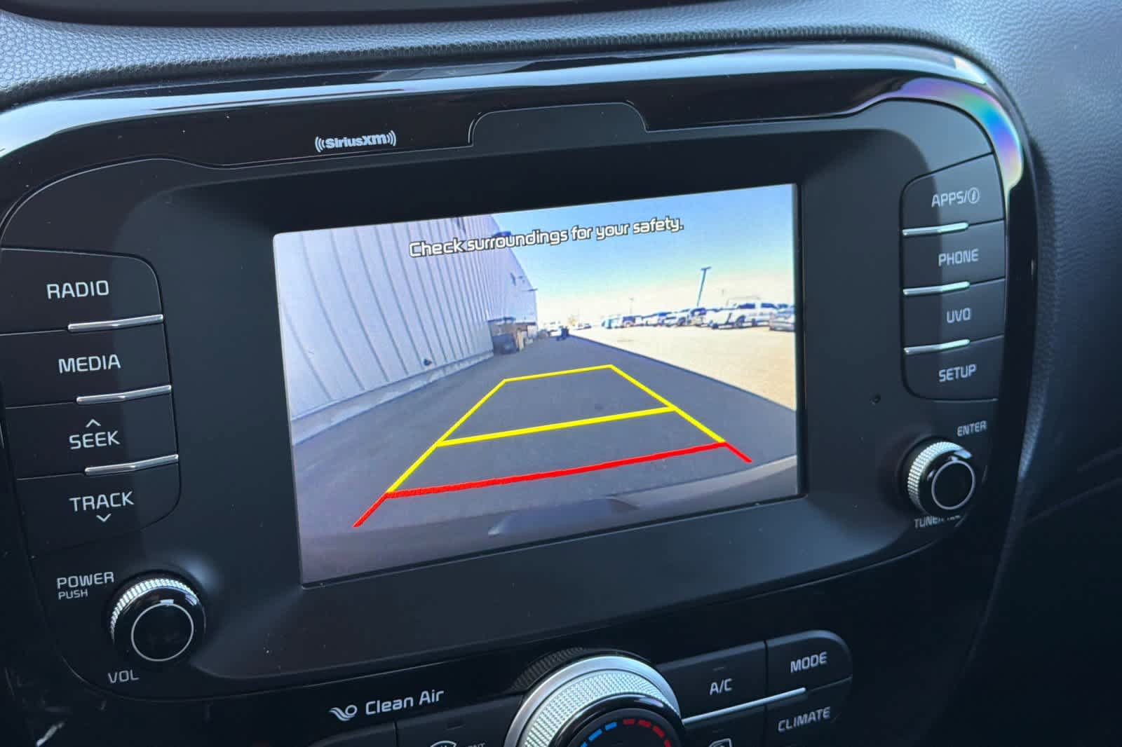 Used 2018 Kia Soul ! FWD image 19