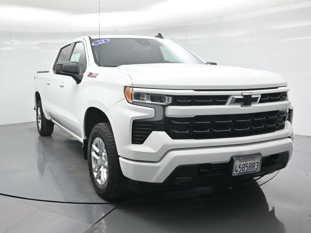 Used 2023 Chevrolet Silverado 1500 RST w/ Z71 Off-Road Package image 2
