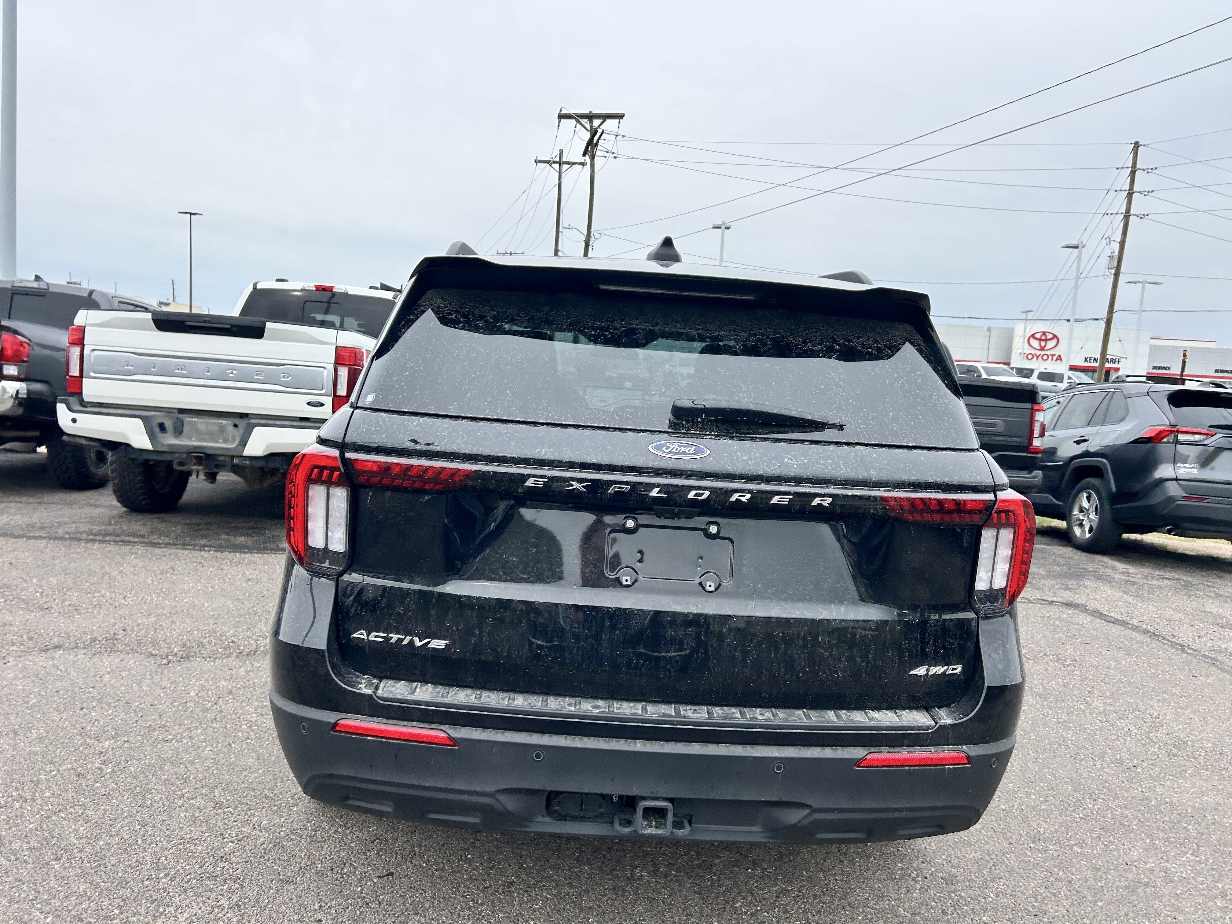 Certified 2025 Ford Explorer Active AWD/4WD image 5