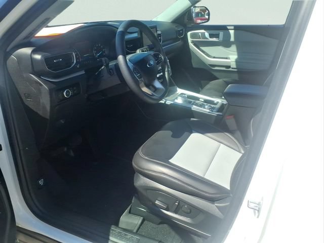 Certified 2024 Ford Explorer XLT w/ Equipment Group 202A AWD/4WD image 12