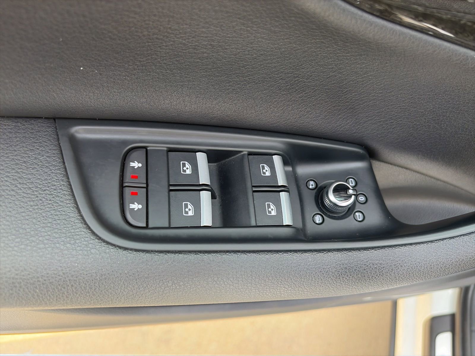 Used 2018 Audi Q7 3.0T Prestige AWD/4WD image 13