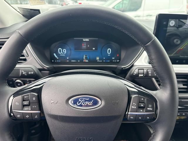 Certified 2024 Ford Escape Platinum image 36