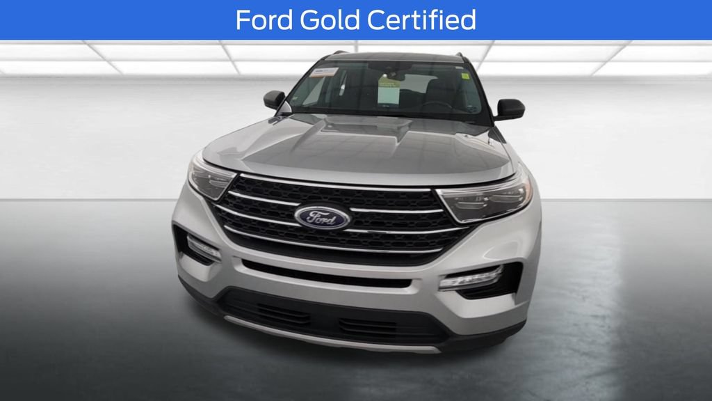 Certified 2024 Ford Explorer XLT w/ Equipment Group 202A AWD/4WD image 2
