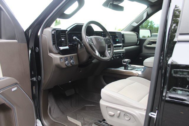 Used 2024 Chevrolet Silverado 1500 RST w/ Convenience Package II AWD/4WD image 22