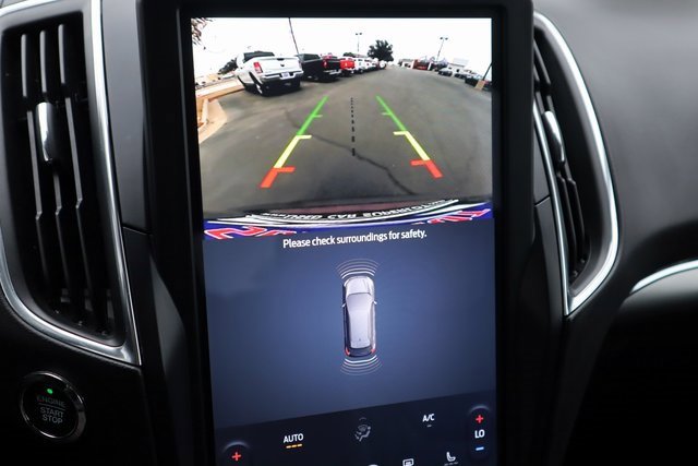 Certified 2024 Ford Edge Titanium image 5