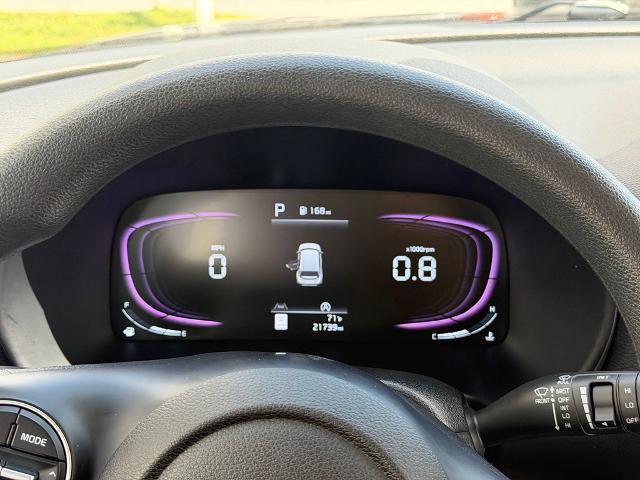 Used 2025 Kia Soul LX w/ LX Technology Package FWD image 16
