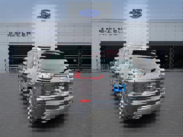 Used 2020 Jeep Cherokee Limited image 3