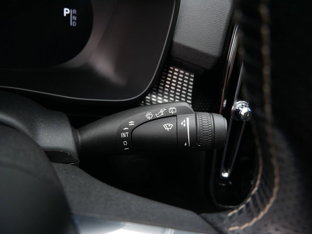 Used 2021 Volvo XC40 P8 Recharge w/ Advanced Package image 26