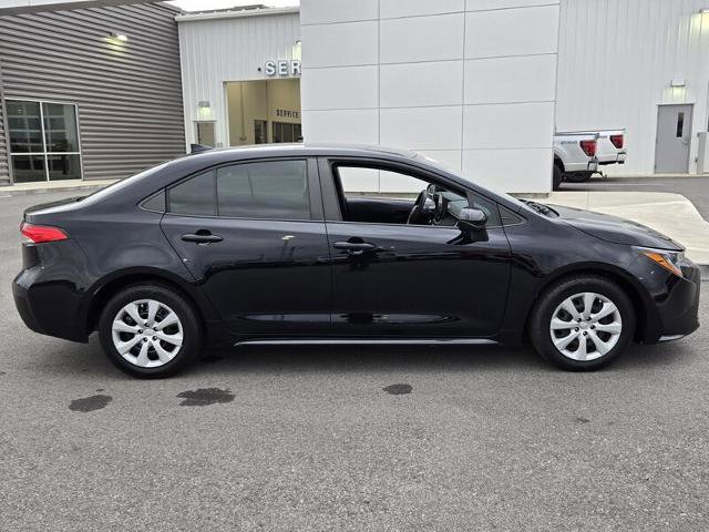 Used 2023 Toyota Corolla LE image 4