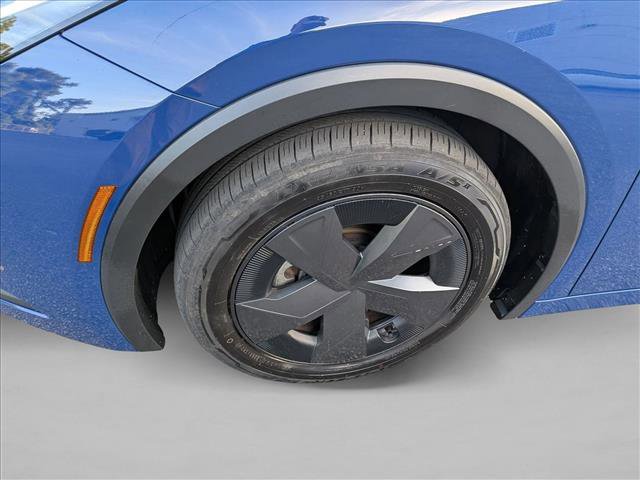 Used 2025 Toyota Prius LE image 24