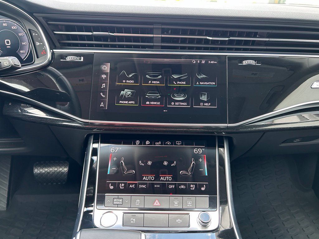 Used 2020 Audi Q8 Premium Plus AWD/4WD image 23