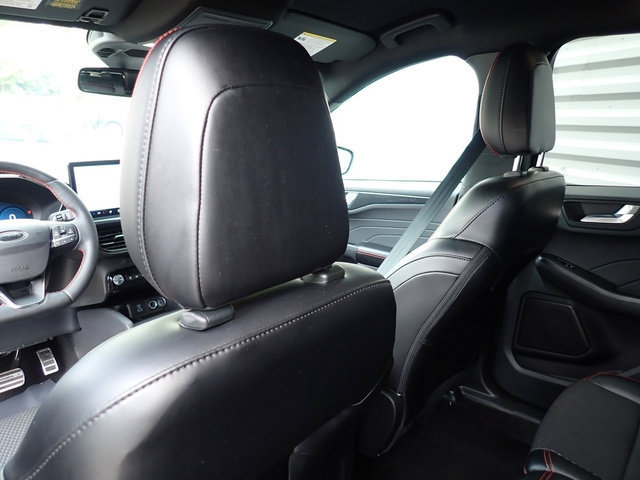 Certified 2023 Ford Escape ST-Line Elite AWD/4WD image 18