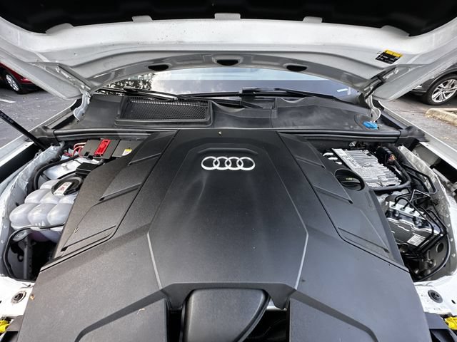 Used 2022 Audi Q7 3.0T Premium Plus w/ Premium Plus Package AWD/4WD image 34