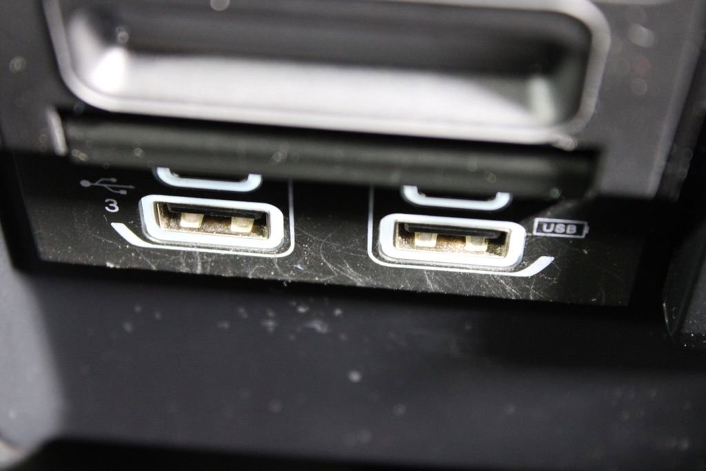 Used 2019 Jeep Cherokee Latitude Plus w/ Comfort/Convenience Group image 31