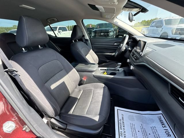 Used 2025 Nissan Altima 2.5 SV FWD image 24