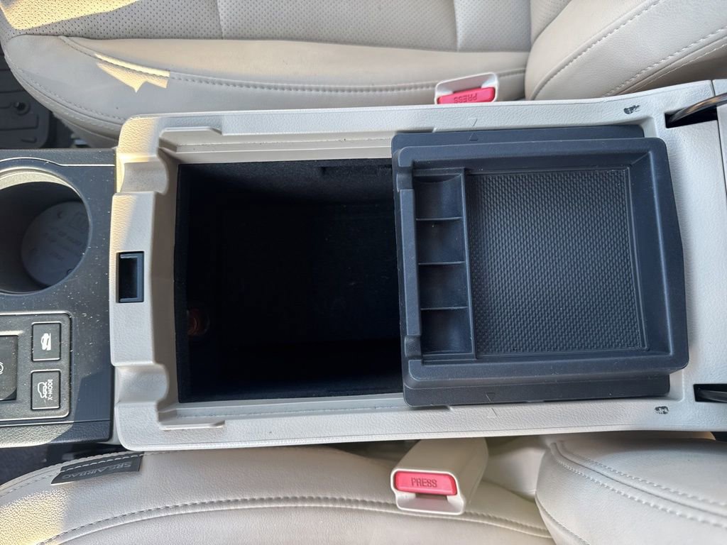 Used 2017 Subaru Outback 3.6R Limited image 33