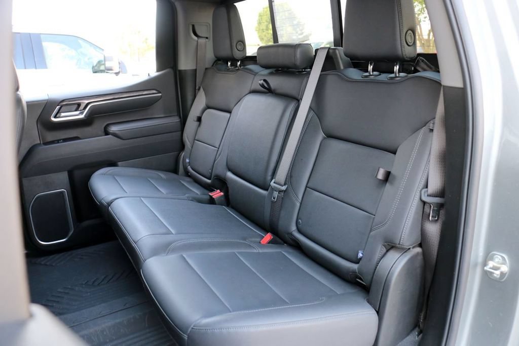 Used 2025 Chevrolet Silverado 1500 LTZ w/ LTZ Premium Package AWD/4WD image 28