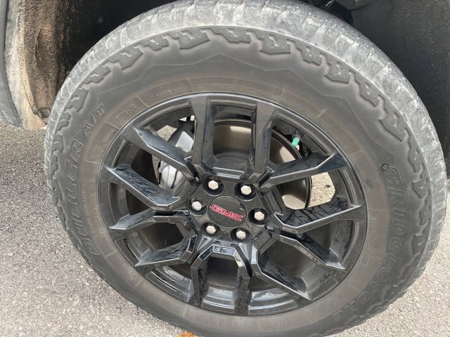 Used 2024 GMC Canyon Denali w/ LPO, Denali Black Edition image 5