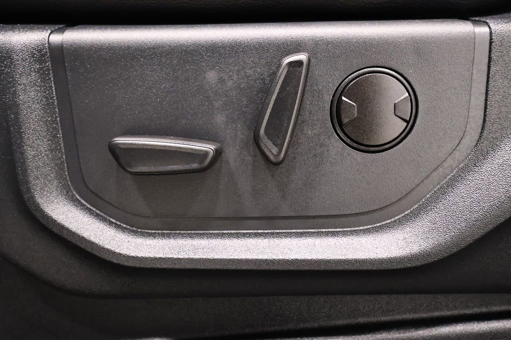 Certified 2022 Ford F350 Lariat w/ Tremor Off-Road Package image 12