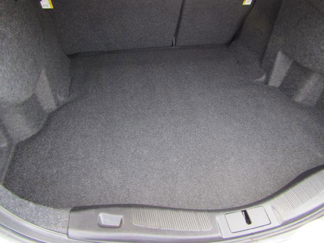 Certified 2018 Ford Fusion SE FWD image 11