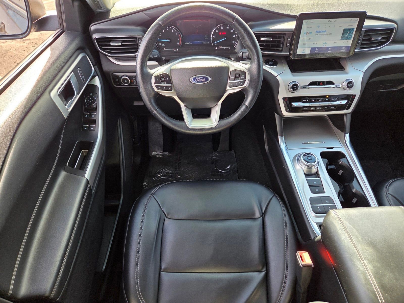 Certified 2023 Ford Explorer XLT w/ Equipment Group 202A image 13