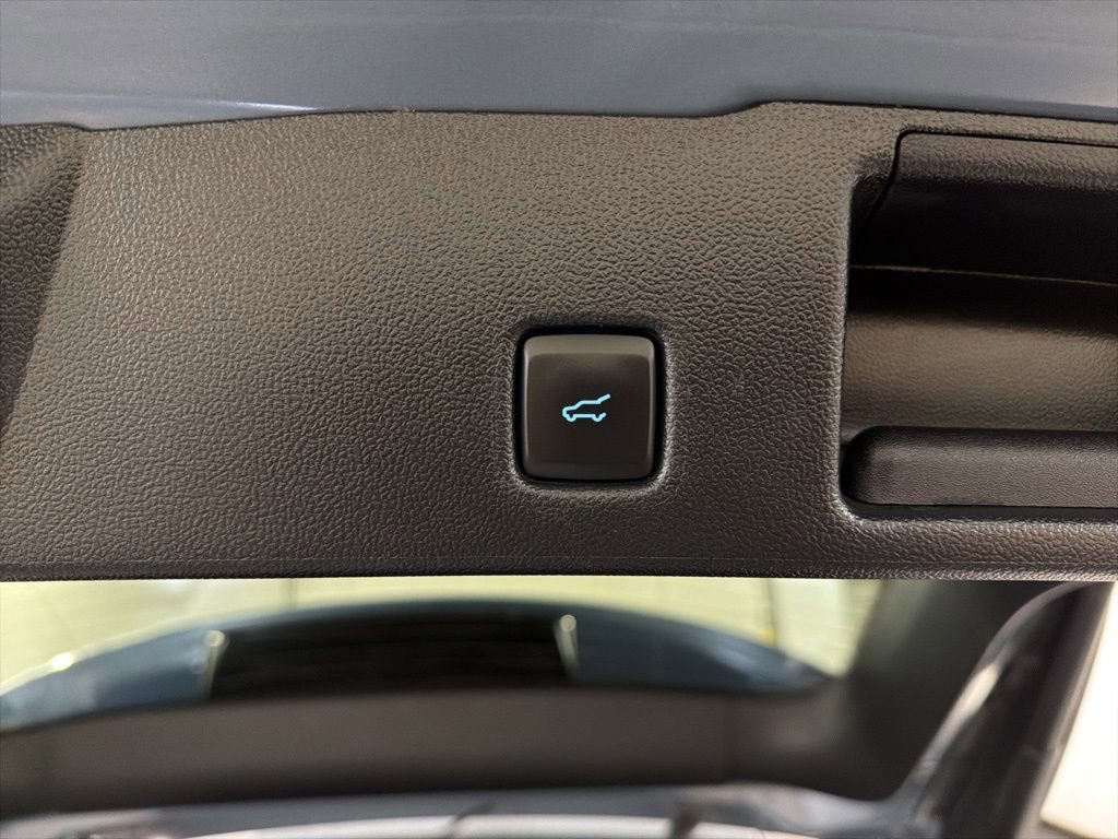 Certified 2023 Ford Escape Platinum AWD/4WD image 34
