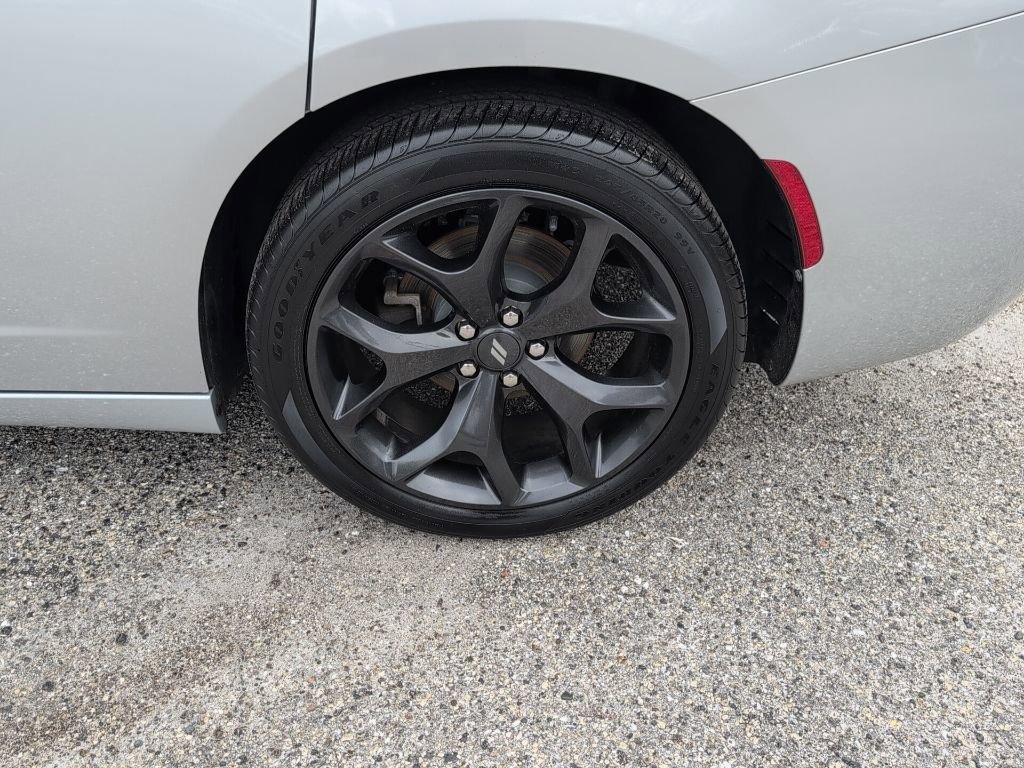 Used 2020 Dodge Charger SXT w/ Blacktop Package image 13