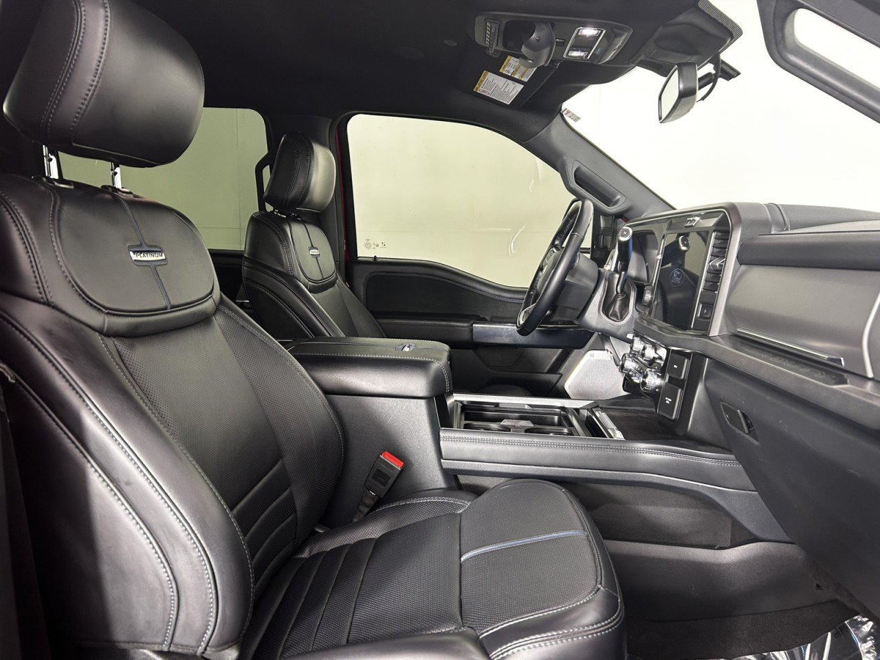 Certified 2025 Ford F350 Platinum w/ FX4 Off-Road Package AWD/4WD image 10