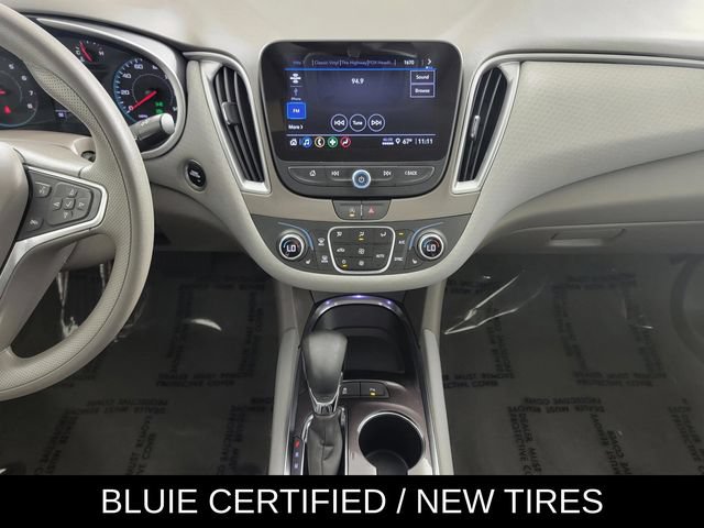 Used 2025 Chevrolet Malibu LT FWD image 21