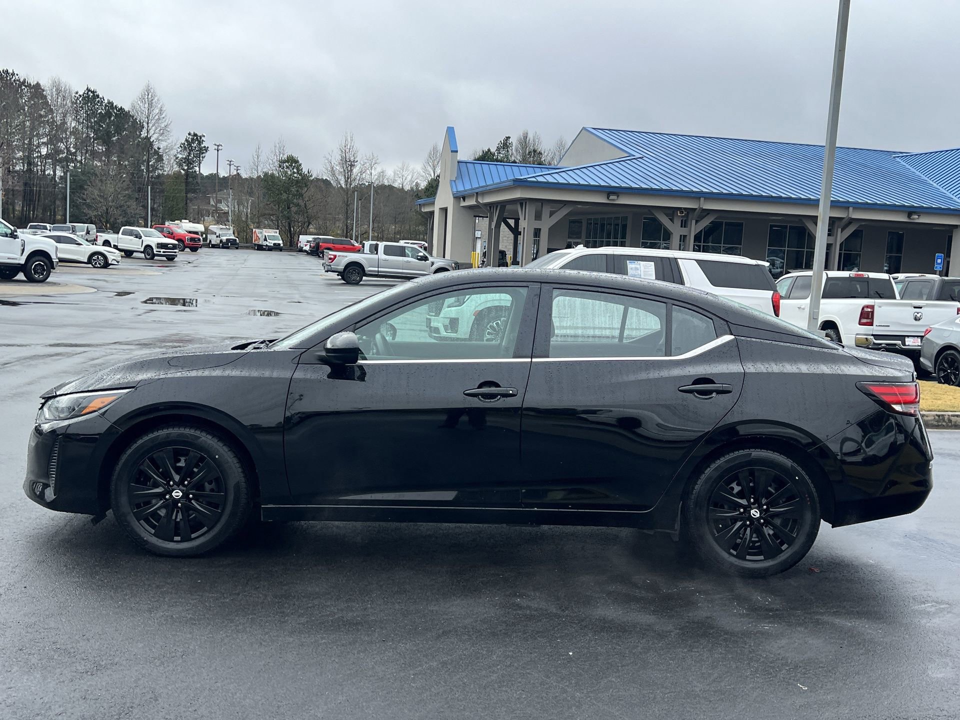 Used 2025 Nissan Sentra S image 22