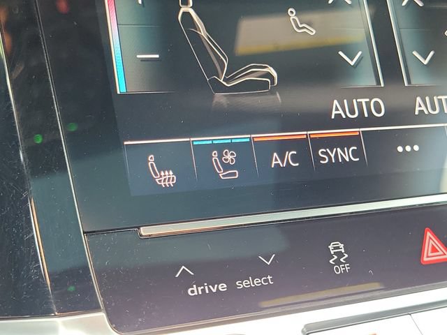 Used 2023 Audi e-tron Chronos AWD/4WD image 11