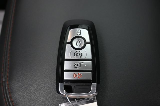 Certified 2025 Ford Expedition Active AWD/4WD image 35
