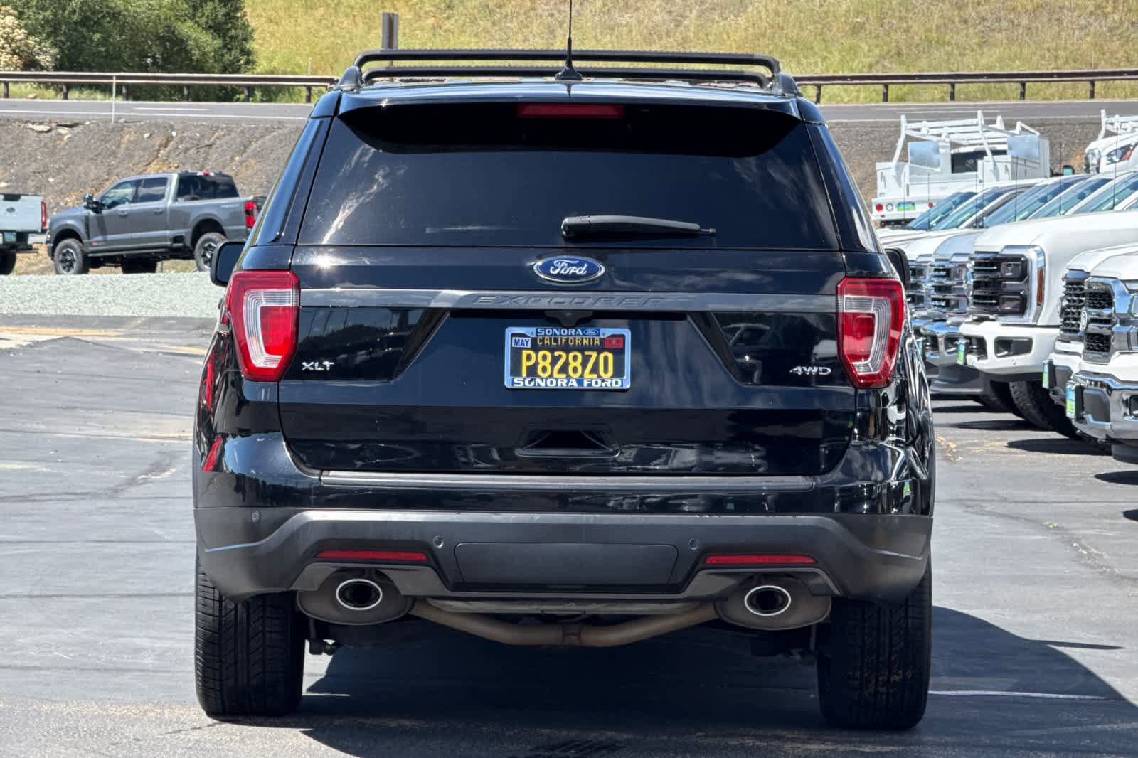 Certified 2018 Ford Explorer XLT w/ Equipment Group 202A AWD/4WD image 5