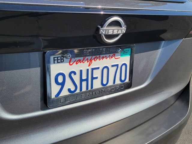 Used 2025 Nissan Kicks SV w/ Charging Package FWD image 9