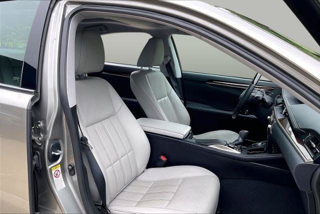Used 2017 Lexus ES 350 w/ Luxury Package FWD image 8