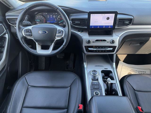 Certified 2022 Ford Explorer XLT w/ Equipment Group 202A image 28