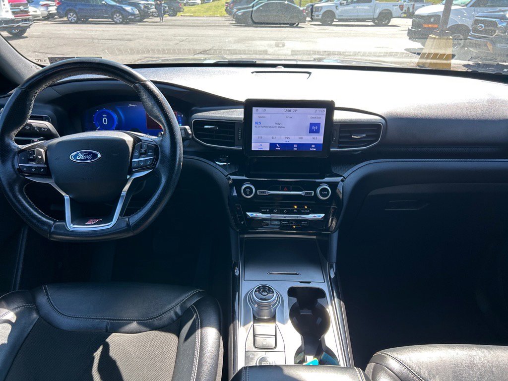 Certified 2022 Ford Explorer ST image 3