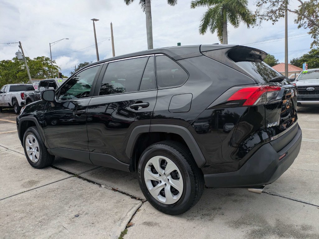 Used 2024 Toyota RAV4 LE FWD image 10
