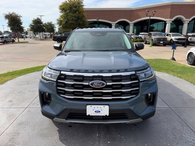 Certified 2025 Ford Explorer Active w/ Active Comfort Package RWD image 2